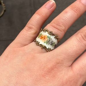Vintage sterling floral ring